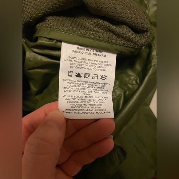 Nike Essential Running Jacket packable - Picture 11 of 15